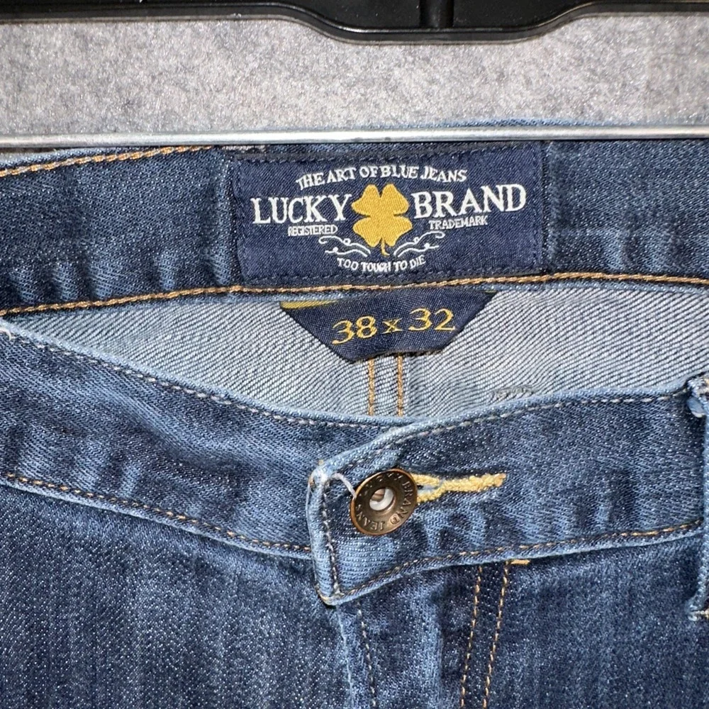 Lucky Brand Jeans Men's 38x32 361‎ Vintage Straight Stretch Distressed Dark Wash